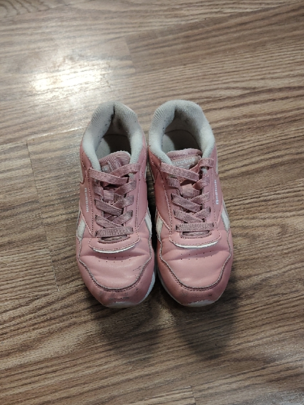 Reebok Kids Pink and White Retro Lace-Up Sneakers - Picture 4 of 6